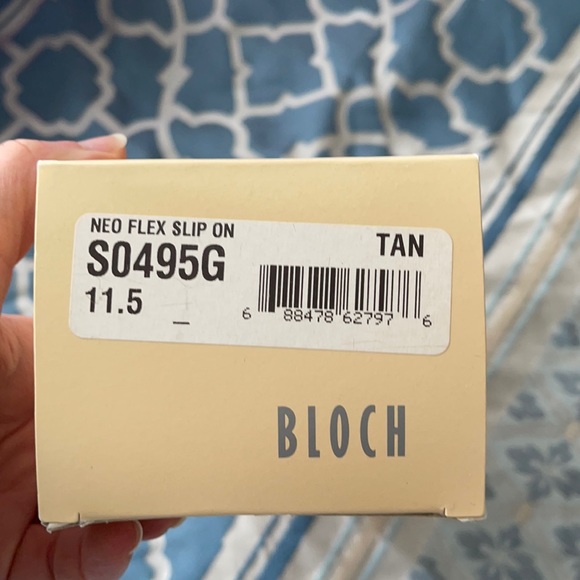 Bloch toddler 11.5 tan jazz shoes - Picture 2 of 6